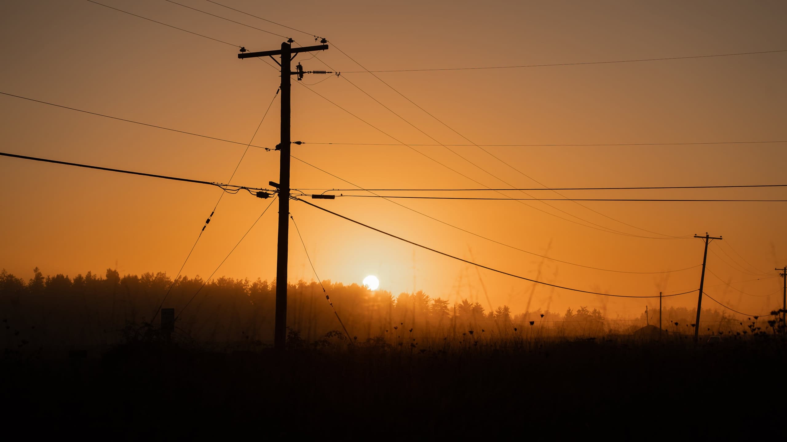 A dramatic orange sunset over Northern California’s farm fields – one of those unforgettable moments that reminds us why we’ve embraced the full-time travel lifestyle. With each sunset, Tatum and I discover new reasons to love life on the road, capturing nature’s beauty from the Pacific Northwest to everywhere in between.