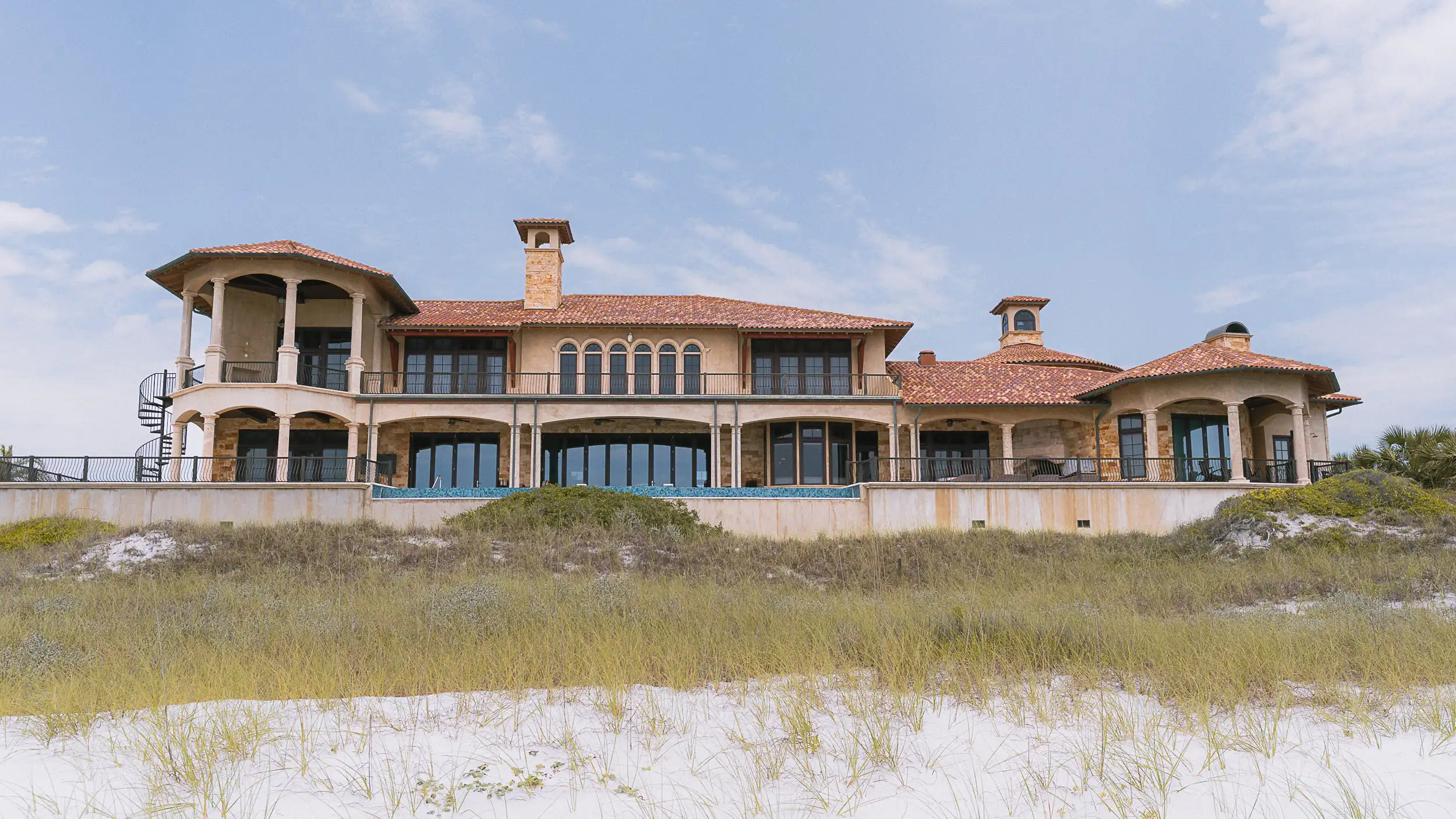Elegant luxury beach house with coastal views along Florida’s 30A coastline.